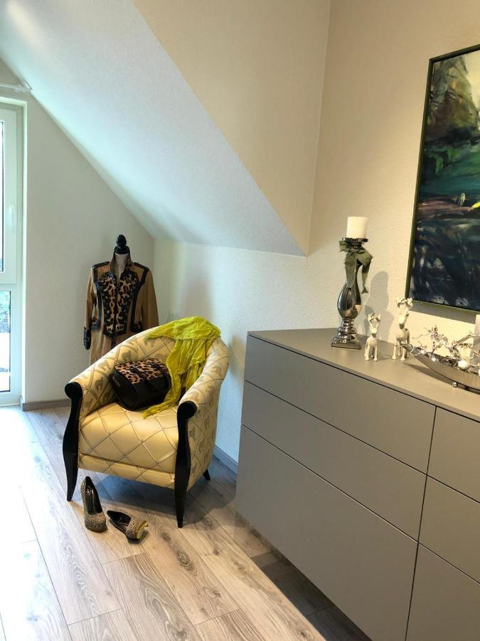 Gaestehaus Brunnenkunst - Exklusiv Wohnen Im Herzen Der Stadt Arnstadt Esterno foto